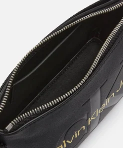 Crossbody Bags*Calvin Klein Jeans Sculpted Faux Leather Camera Pouch