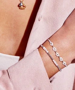 Bracelets & Bangles*Estella Bartlett Women's Beaded Wildflower Daisy Chain Friendship Bracelet - Gold