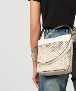 Bucket Bags*Guess Vikky Logo-Appliqued Raffia Bucket Bag