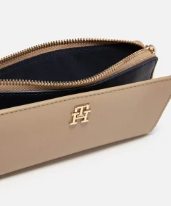 Purses And Cardholders*Tommy Hilfiger Tommy Life Large Faux Leather Purse